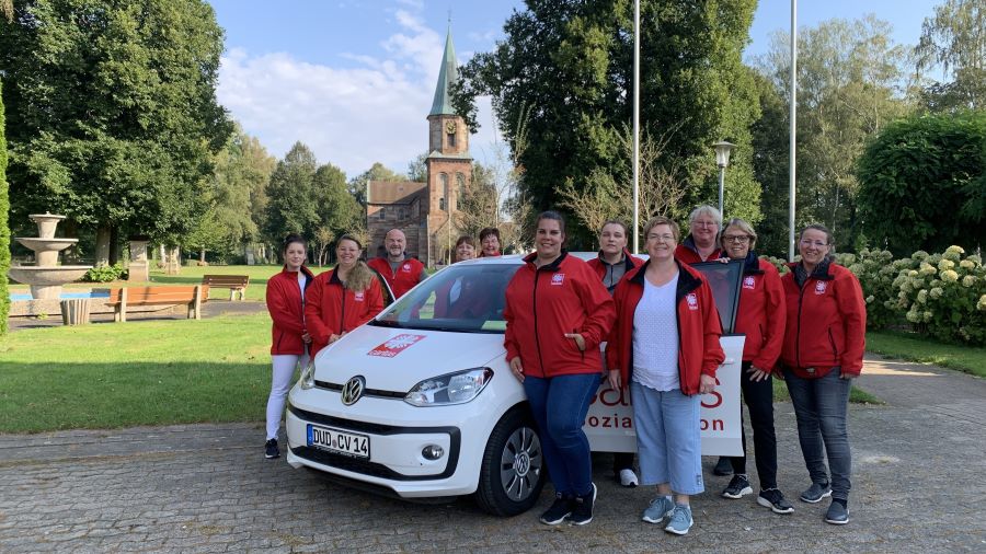 Das Pflegeteam Germershausen unter Leitung von Anja Becker (2.v.r.) versorgt Patientinnen und Patienten in Mingerode, Obernfeld, Rollshausen, Germershausen, Bernshausen, Wollbrandshausen und Krebeck. | Foto: Caritas