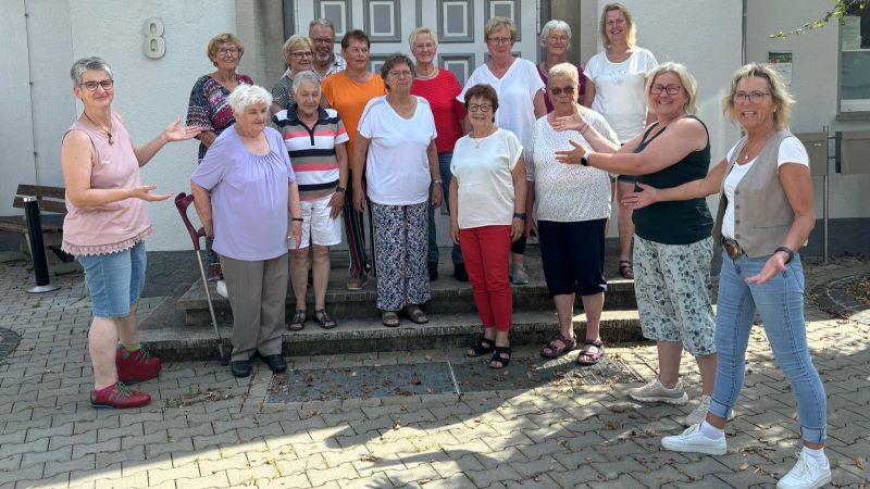 Gruppenbild beim Dankeschön-Nachmittag mit Pflegeteamleiterin Beate Kracht (r.). | Foto: Caritas