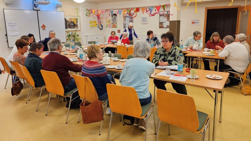 Reger Austausch beim Neujahrsempfang für ehrenamtlich Engagierte im LWH Duderstadt. | Foto: Caritas