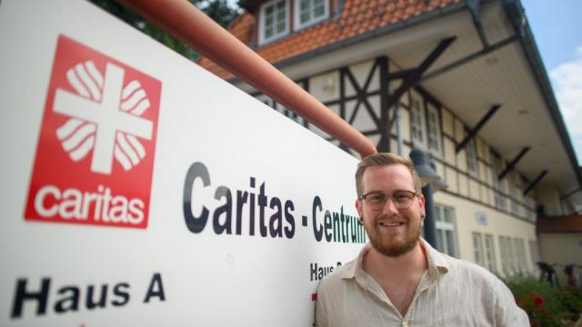 Jens Klie arbeitet als Suchtberater im Caritas-Centrum Duderstadt. | Foto: Klaus-Dietmar Gabbert/dpa-tmn Jens Klie arbeitet als Suchtberater im Caritas-Centrum Duderstadt. | Foto: Klaus-Dietmar Gabbert/dpa-tmn