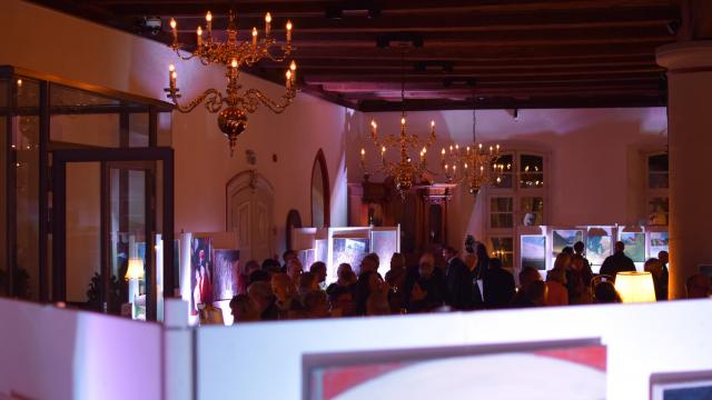 Rund 120 Gäste versammelten sich zur CharityAktion im Bürgersaal des Historischen Rathauses in Duderstadt.